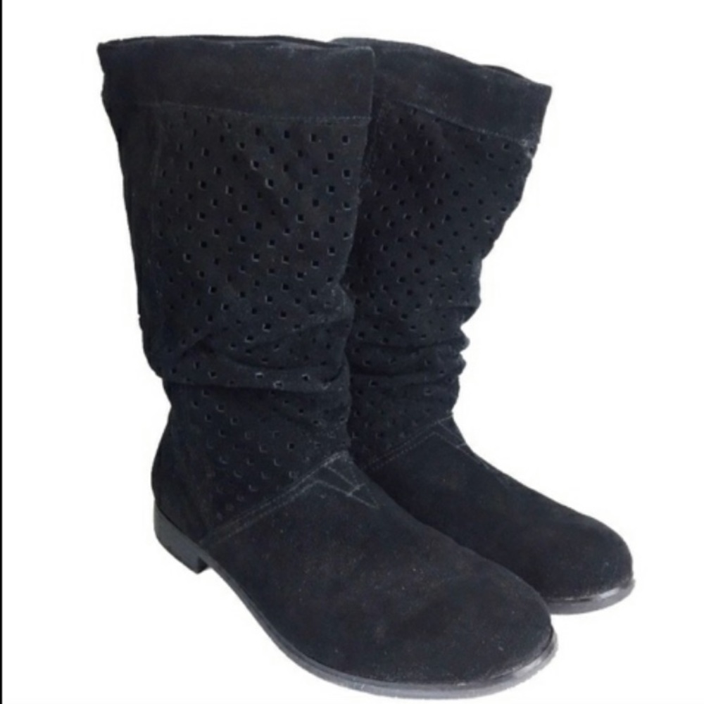 Toms black suede boots